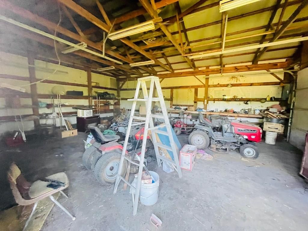 220 SW Lostine N/A — photo 14