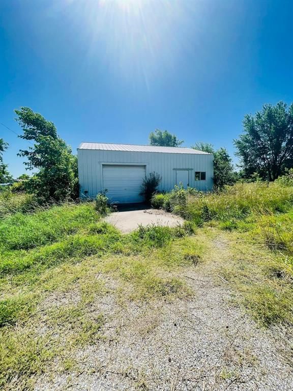 220 SW Lostine N/A — photo 16