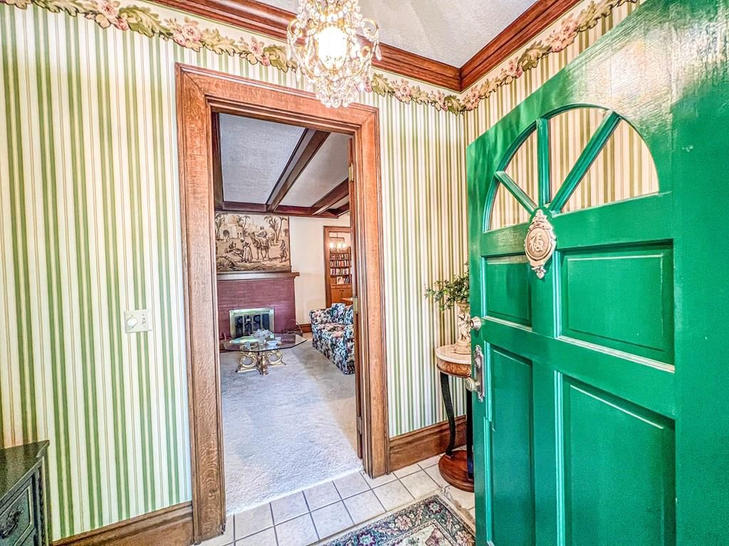 601 E 4th Avenue — photo 3