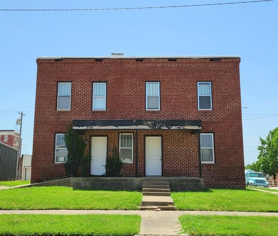 221 W Myrtle N/A — photo 6