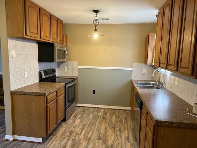 2701 Elm Avenue — photo 10