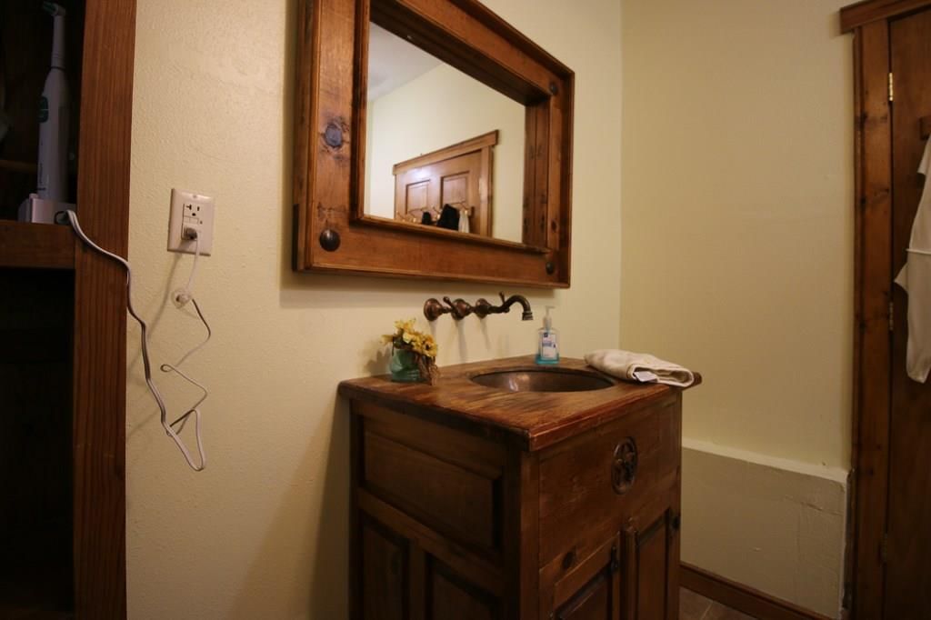 7600 Friends Road — photo 42