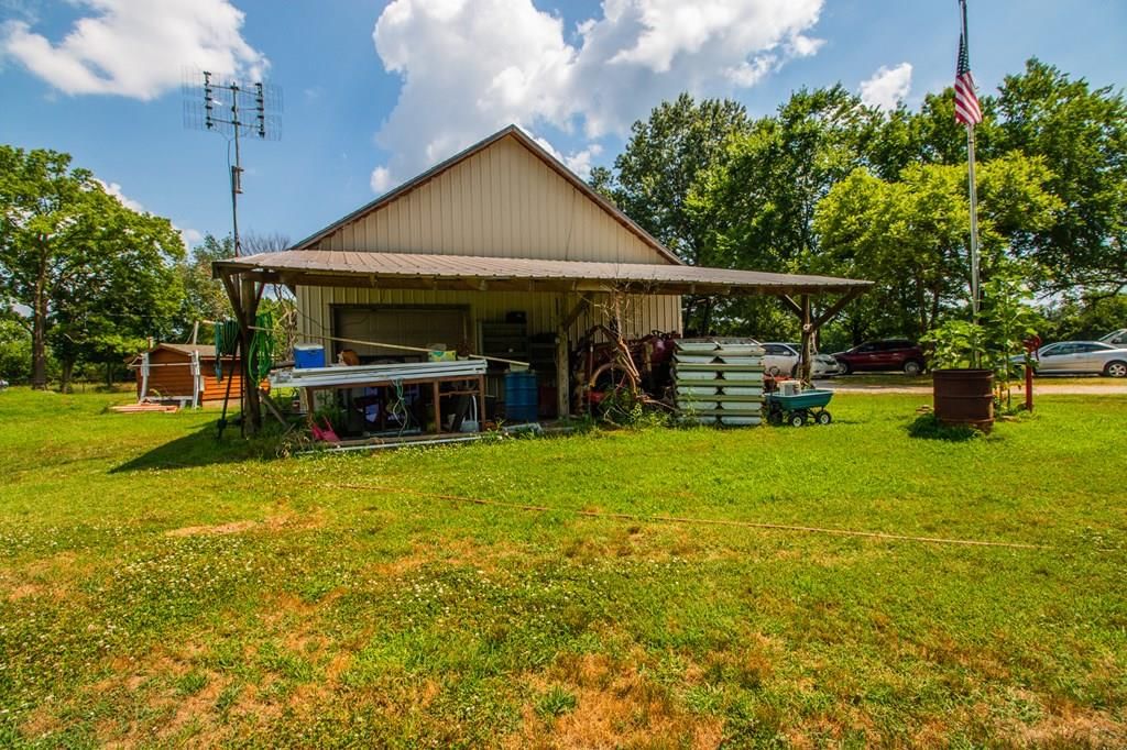 7600 Friends Road — photo 46