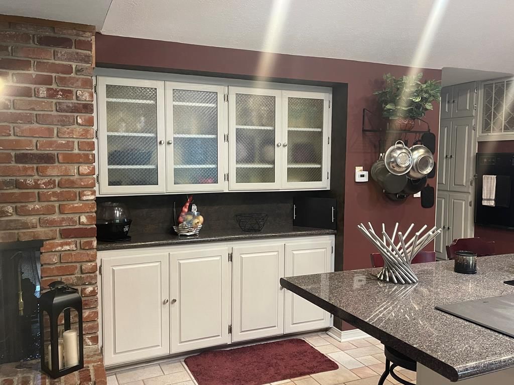 1405 Thornton N/A — photo 11