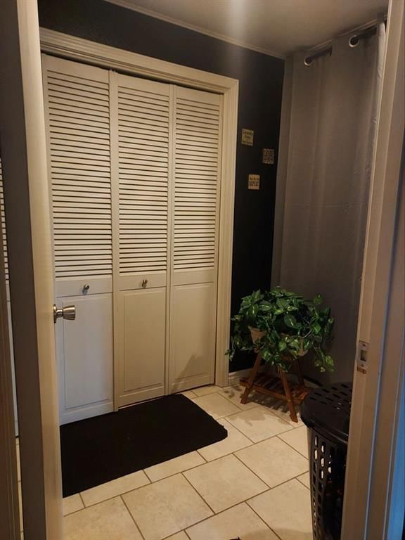 1405 Thornton N/A — photo 15