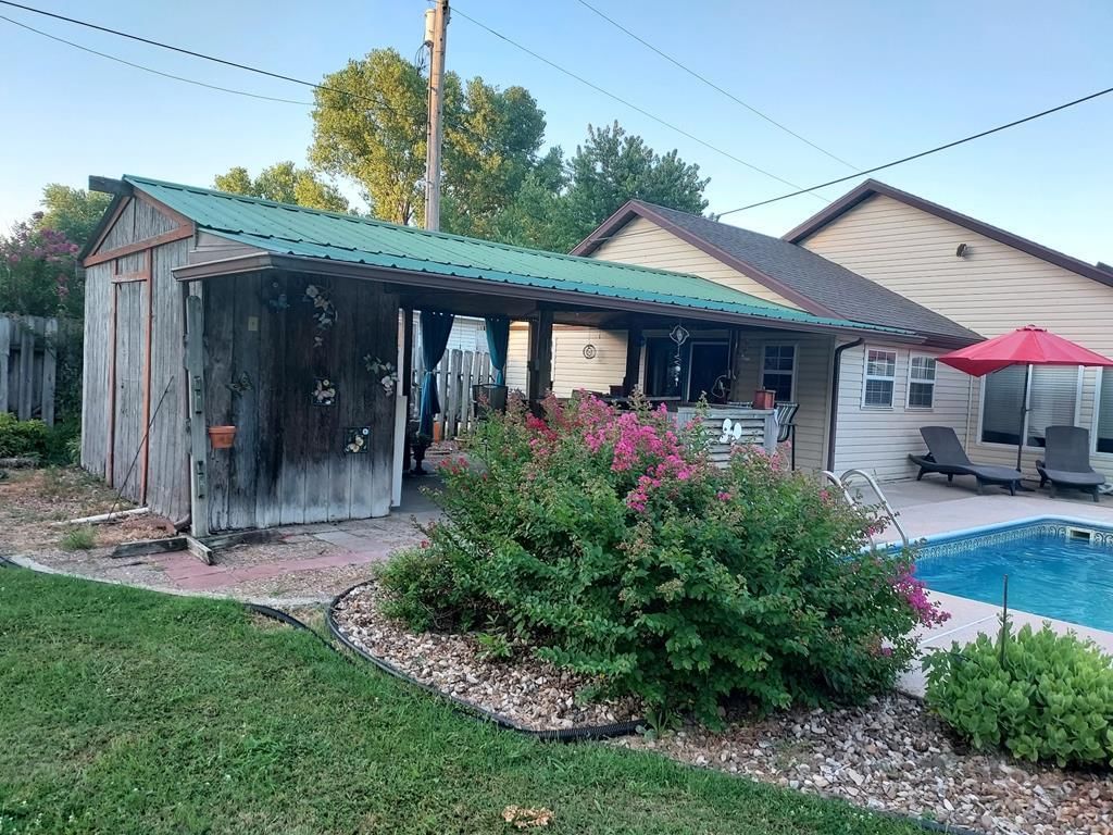 1405 Thornton N/A — photo 30