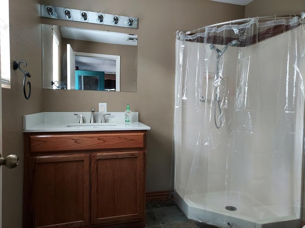 1405 Thornton N/A — photo 34