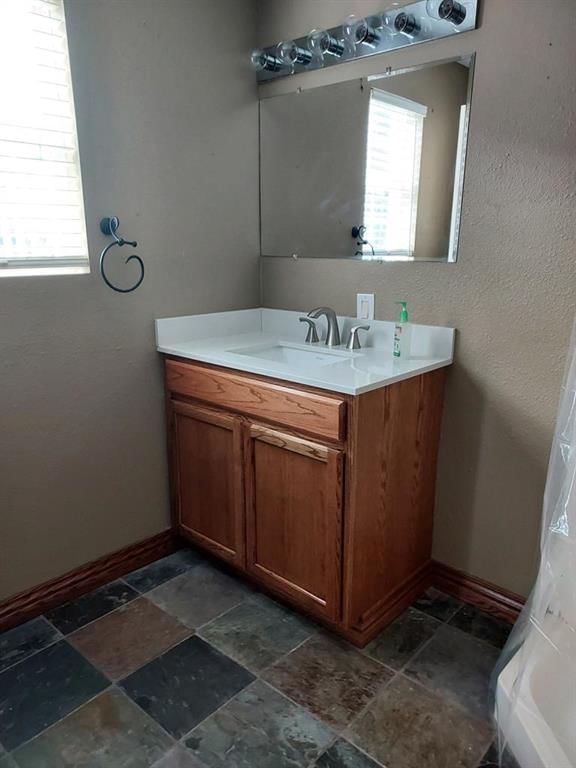 1405 Thornton N/A — photo 35