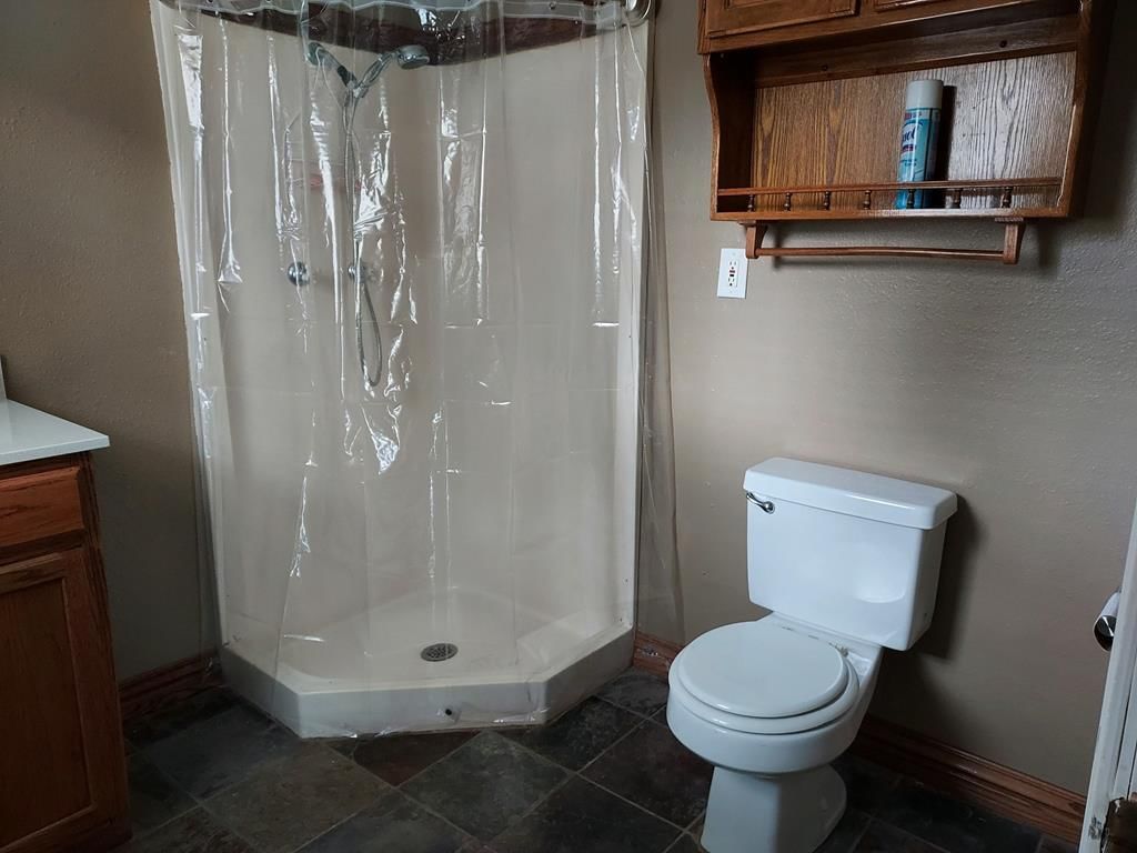 1405 Thornton N/A — photo 36