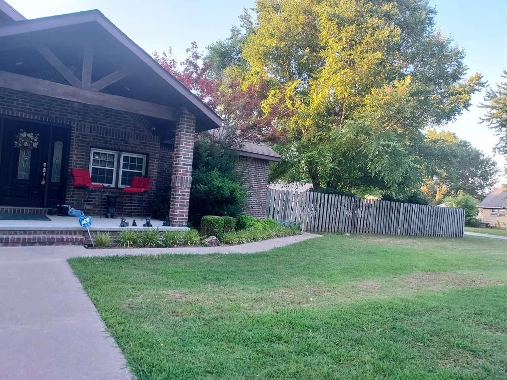1405 Thornton N/A — photo 48