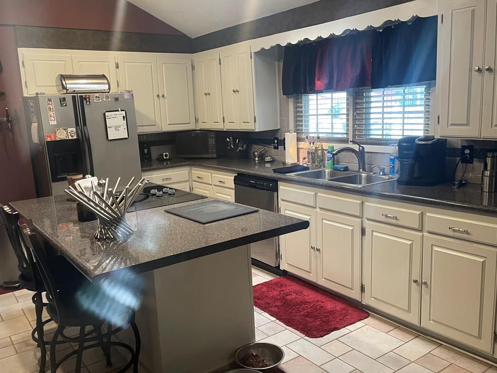 1405 Thornton N/A — photo 10
