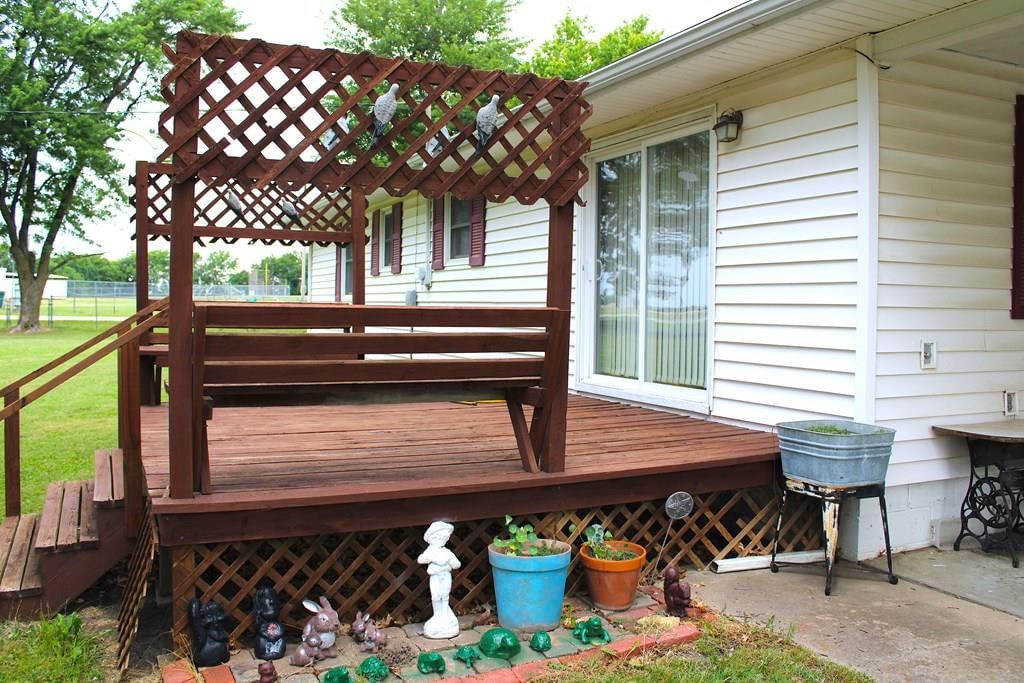 218 S Elm N/A — photo 21