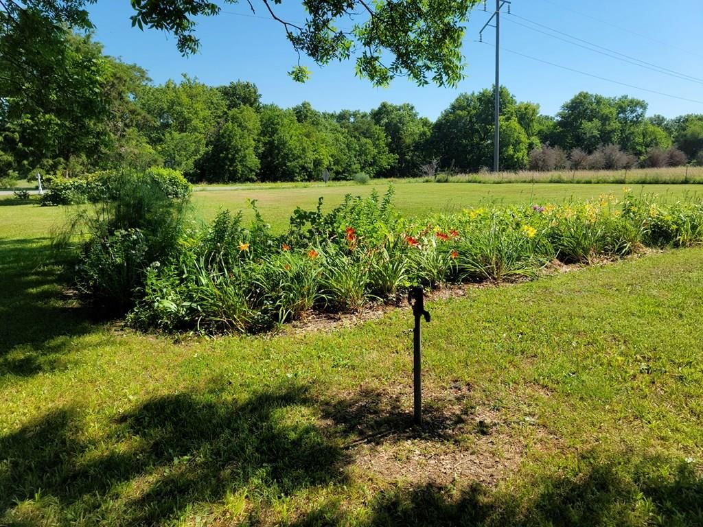 102 S Sugarcreek N/A — photo 12