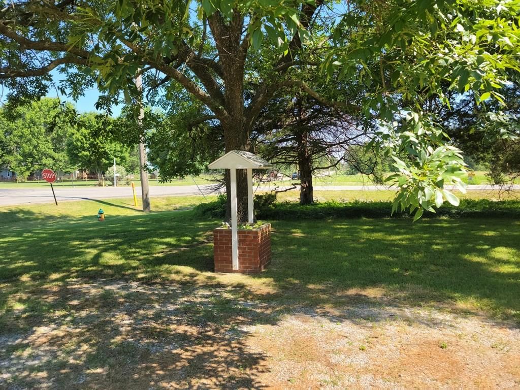 102 S Sugarcreek N/A — photo 19