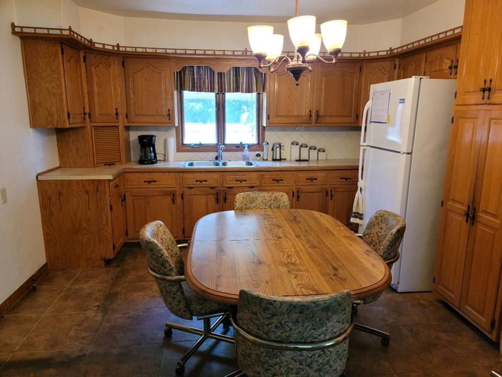 102 S Sugarcreek N/A — photo 28