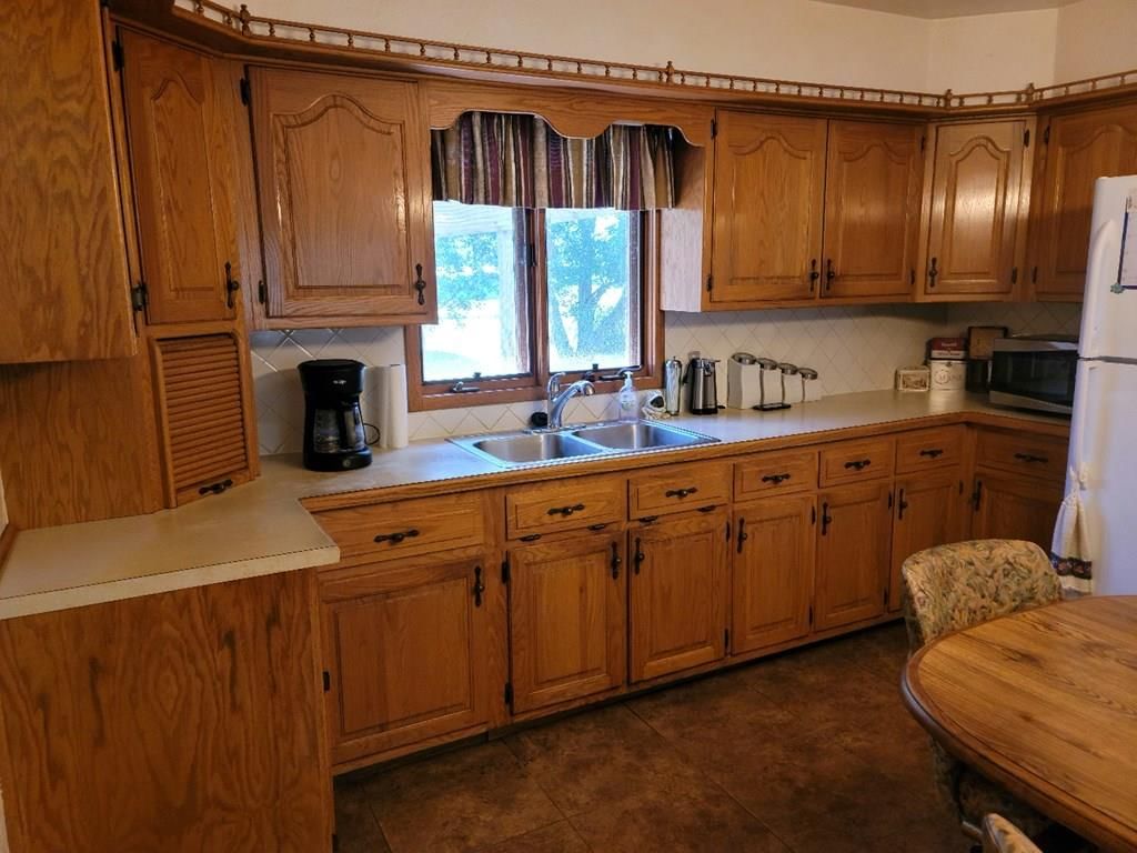 102 S Sugarcreek N/A — photo 30