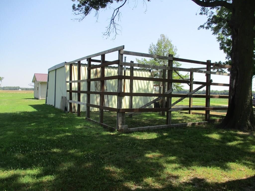 2746 NW Center Star Road — photo 11