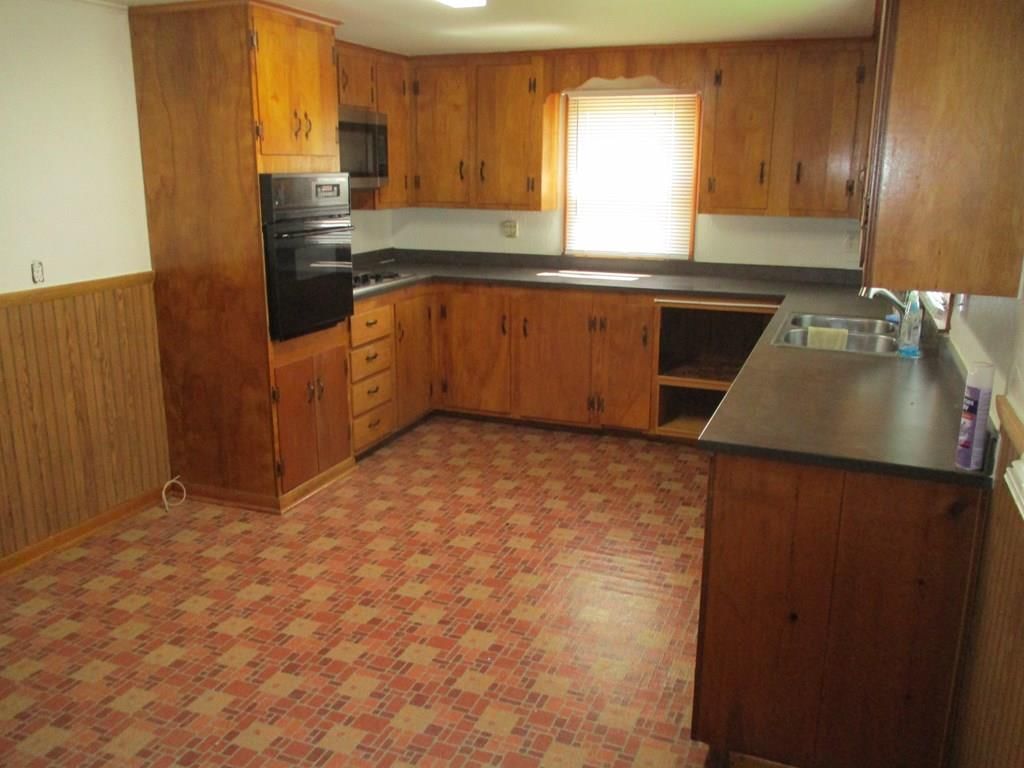2746 NW Center Star Road — photo 23