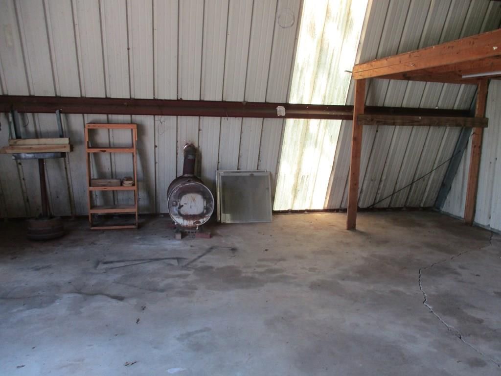 2746 NW Center Star Road — photo 10