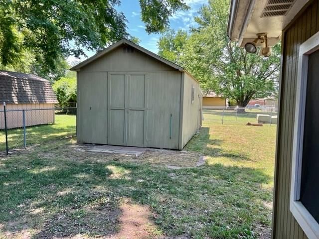 606 N Parkview Avenue — photo 33