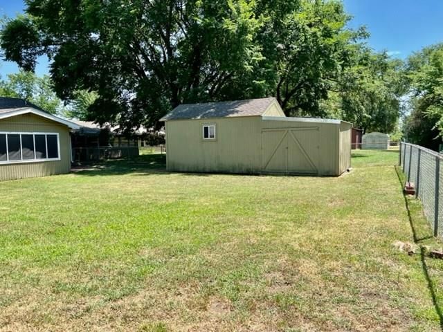 606 N Parkview Avenue — photo 34