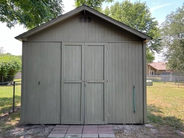 606 N Parkview Avenue — photo 36