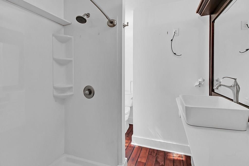 1329 Grand Avenue — photo 31