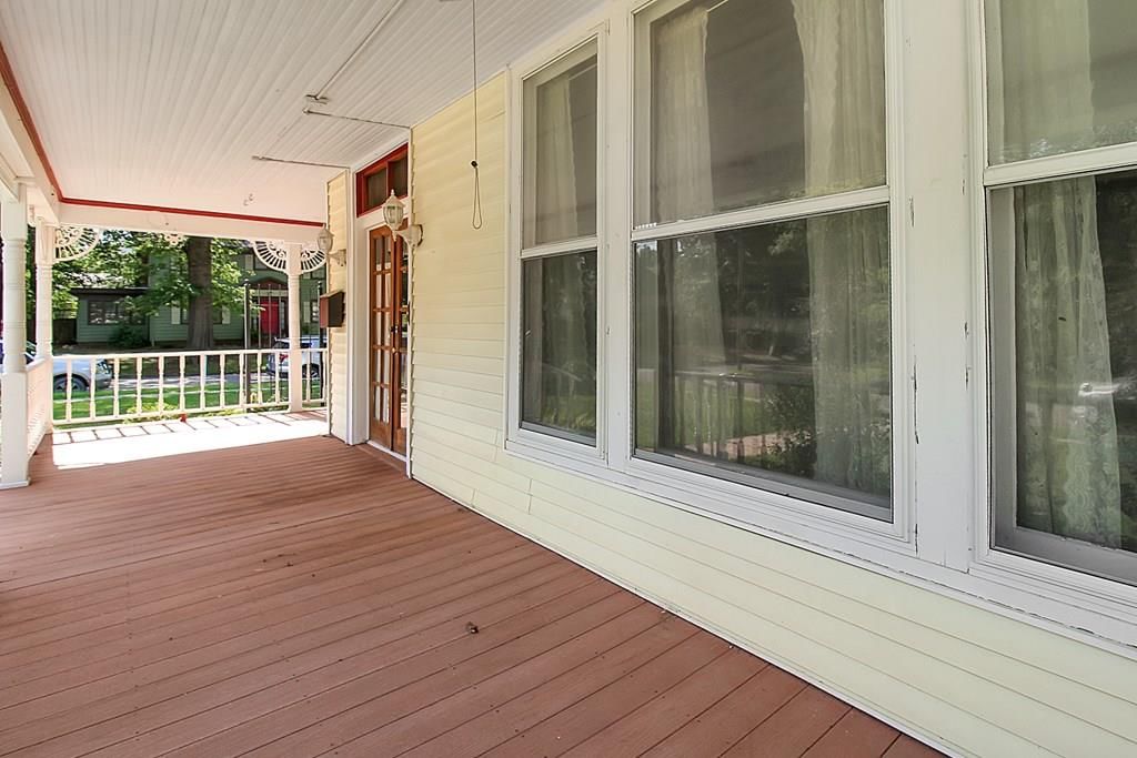1329 Grand Avenue — photo 5