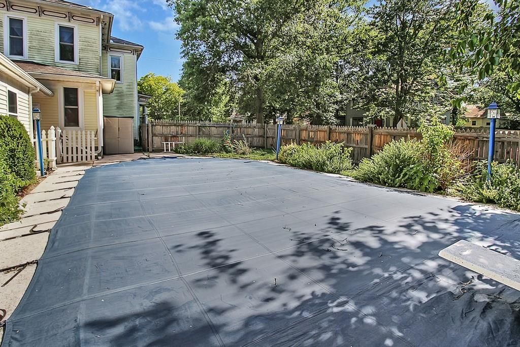 1329 Grand Avenue — photo 41