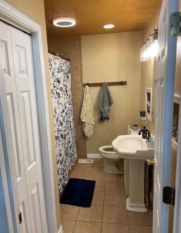 1410 Belmont Avenue — photo 20