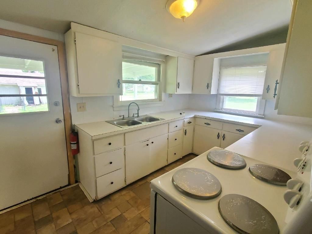 1028 S Lafayette N/A — photo 9