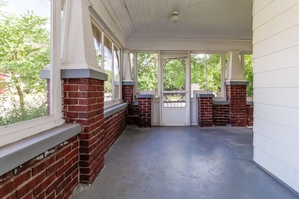 609 E 4th Avenue — photo 46