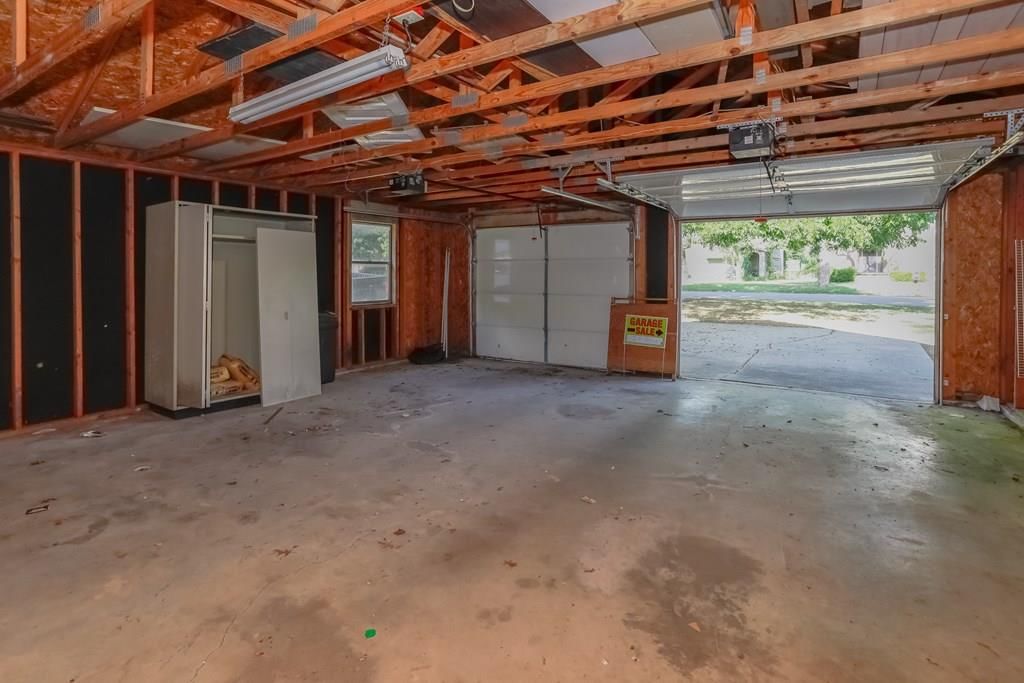 609 E 4th Avenue — photo 57