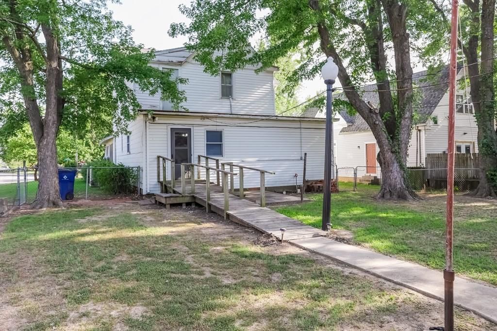 609 E 4th Avenue — photo 61