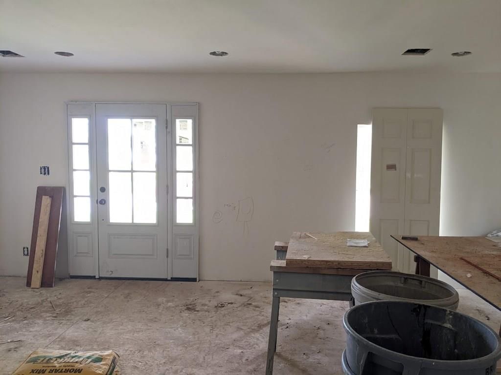 418 N Neosho Street — photo 15
