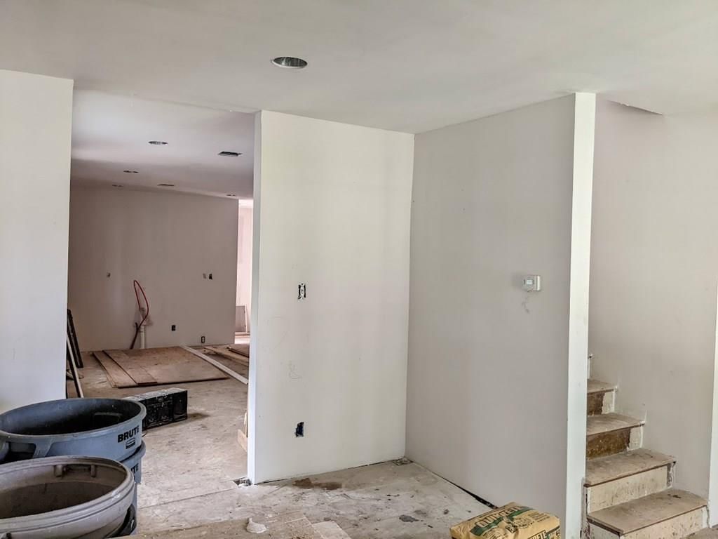 418 N Neosho Street — photo 20