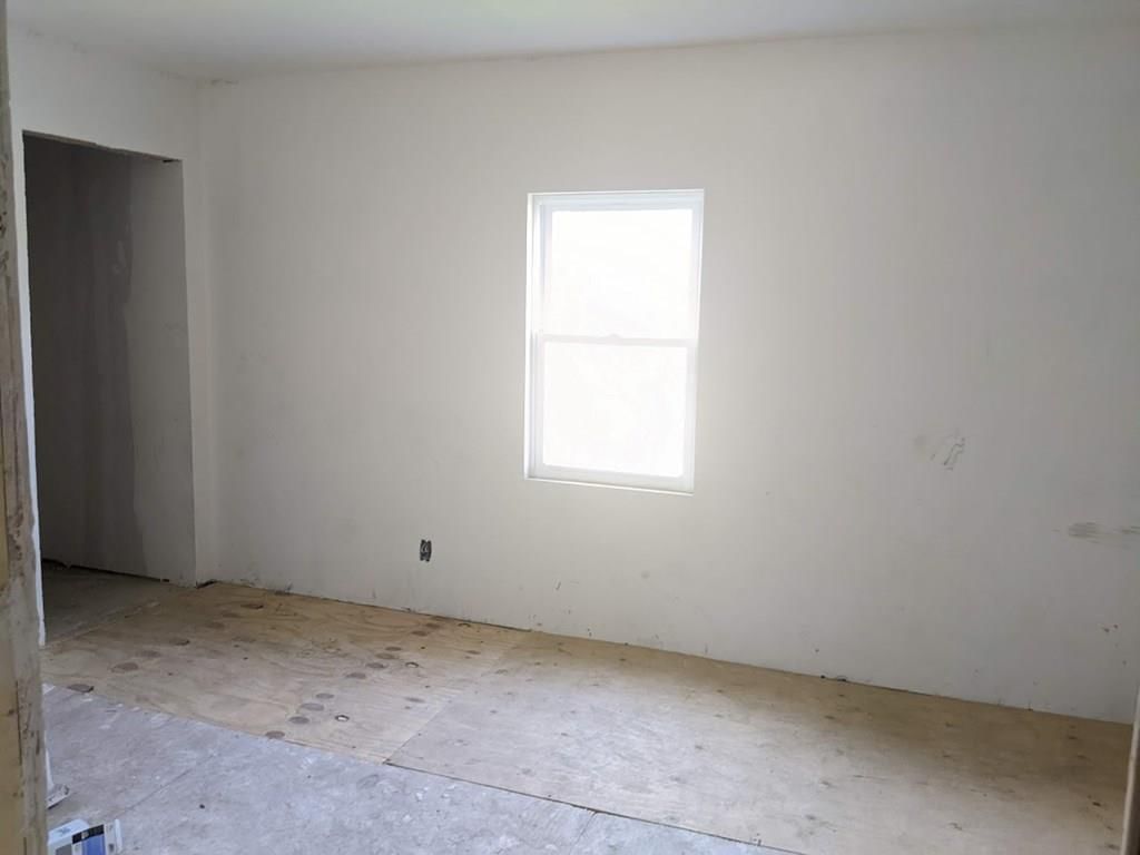418 N Neosho Street — photo 33