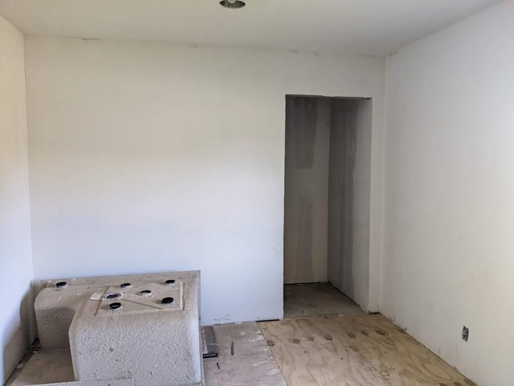 418 N Neosho Street — photo 34