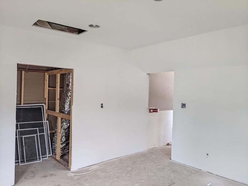418 N Neosho Street — photo 46