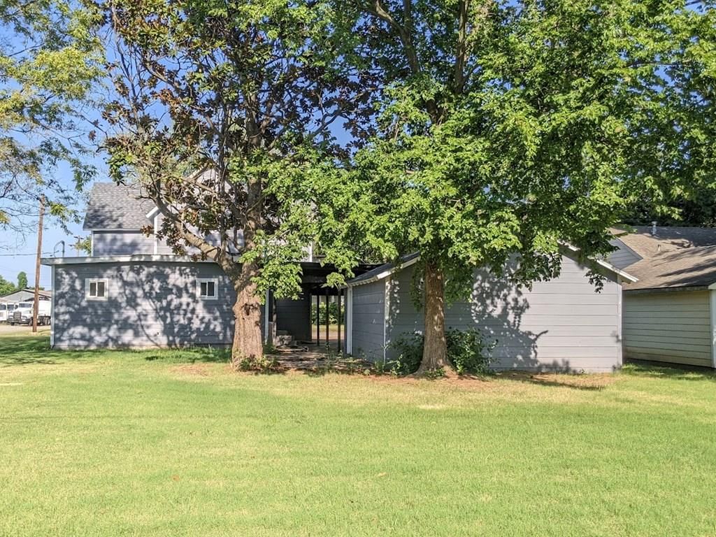 418 N Neosho Street — photo 8
