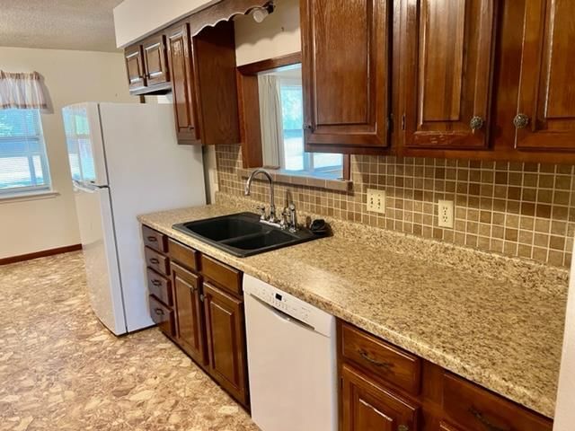 105 Cedar Drive — photo 18