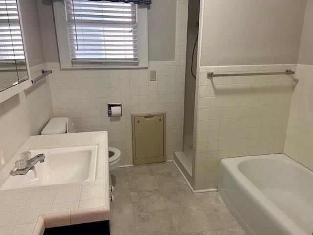 1528 Belmont Avenue — photo 17
