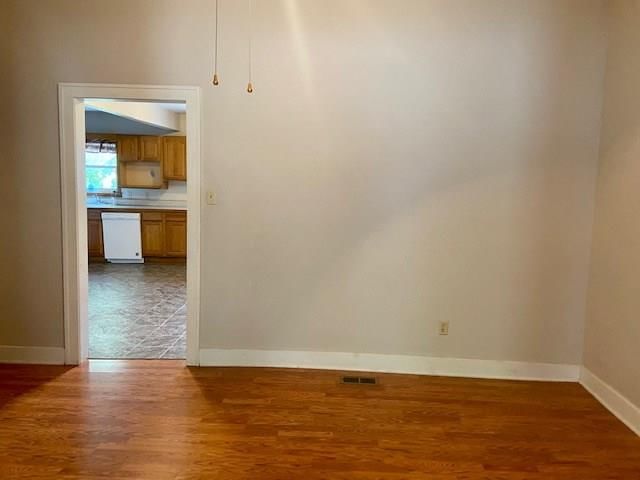 1528 Belmont Avenue — photo 9