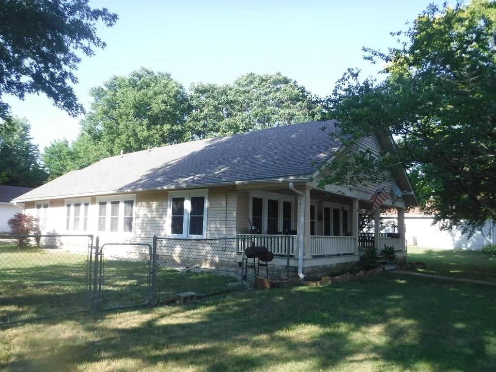 504 Charlotte Avenue — photo 23
