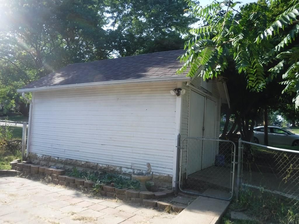 504 Charlotte Avenue — photo 27