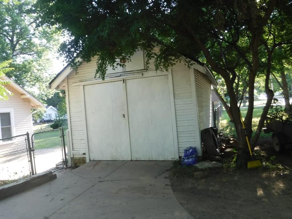 504 Charlotte Avenue — photo 30