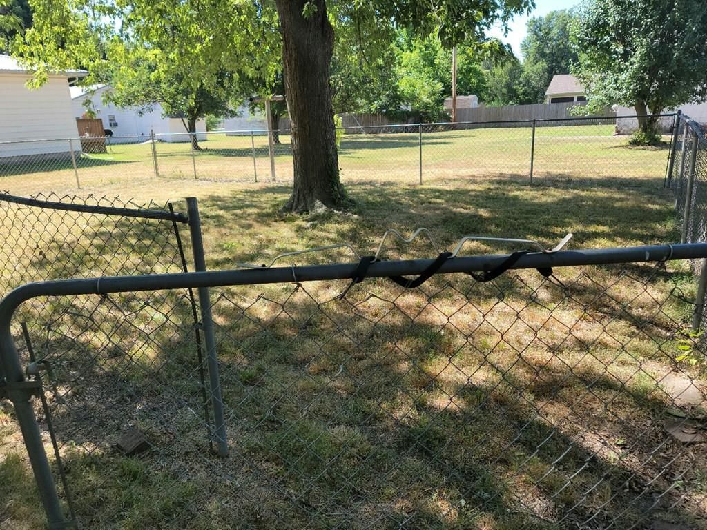 908 W Pine N/A — photo 18