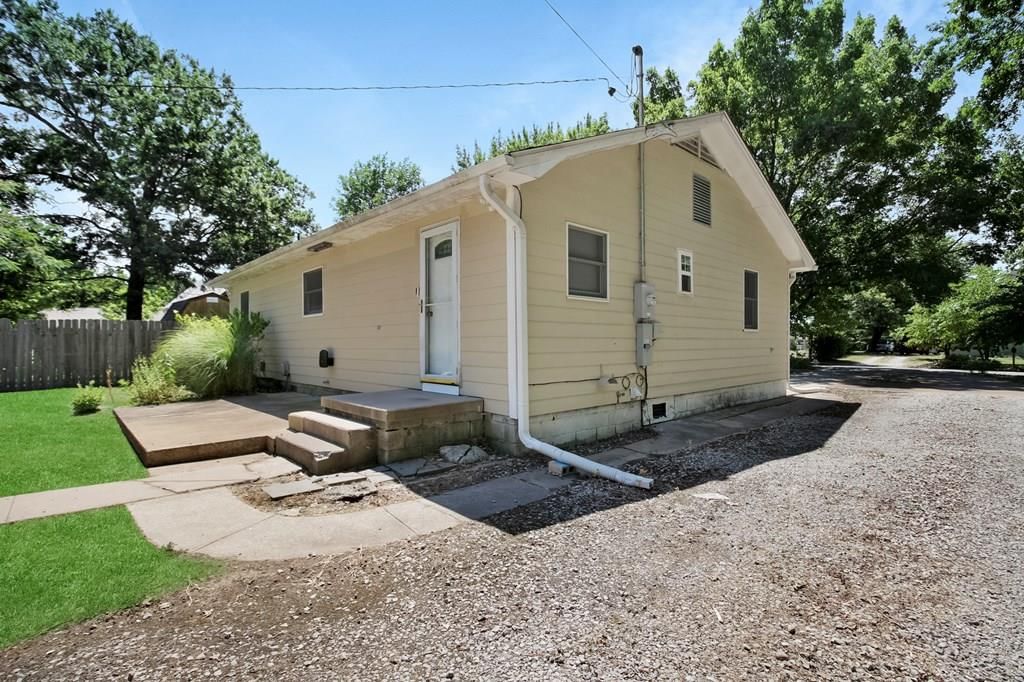 2611 Corning N/A — photo 22