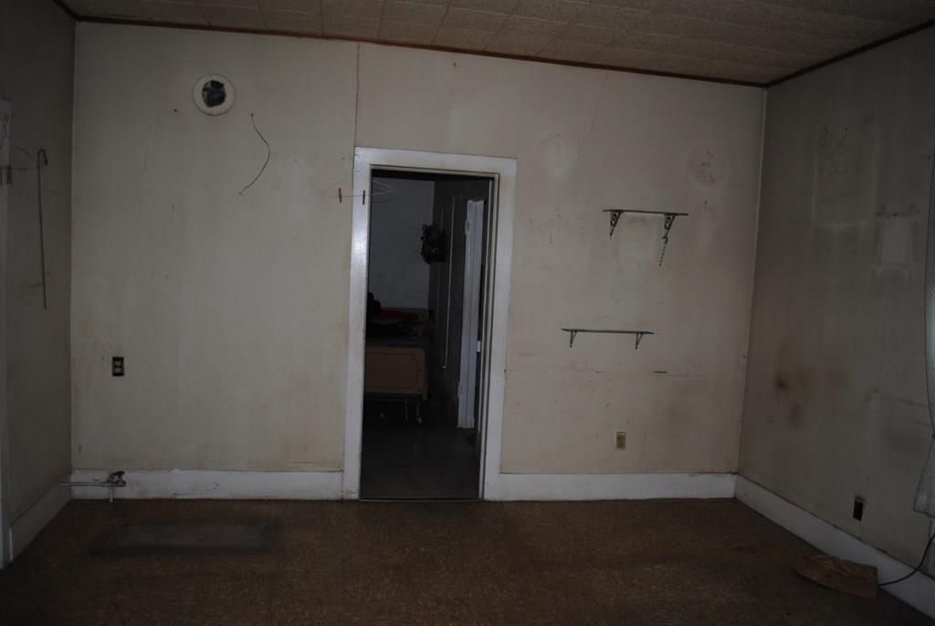 310 W Elk N/A — photo 14