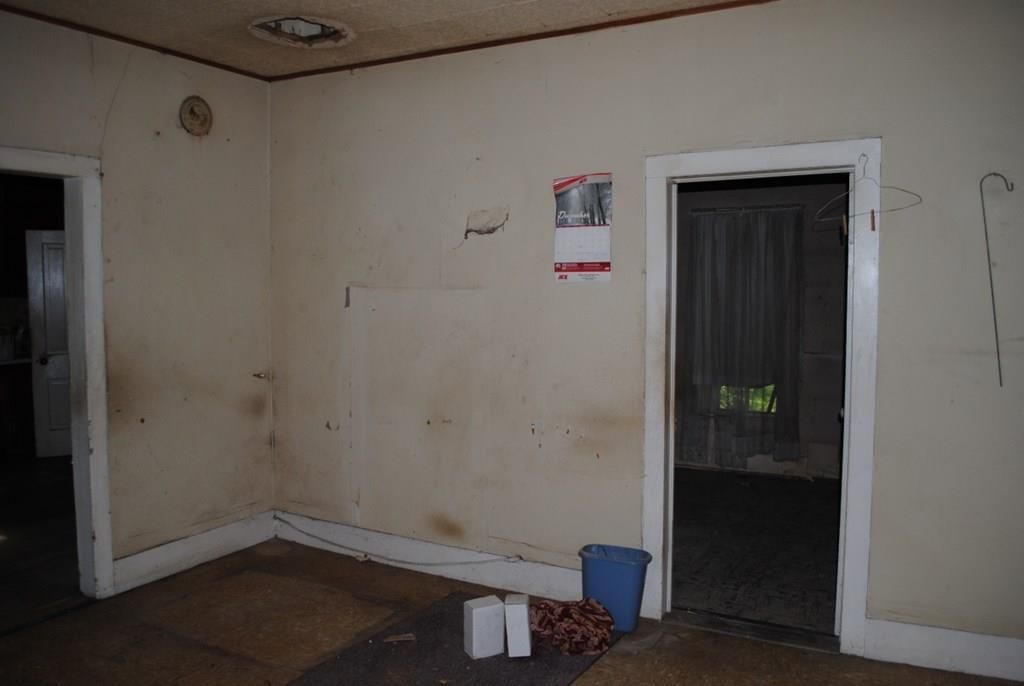 310 W Elk N/A — photo 15